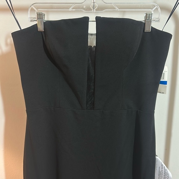 Strapless Plunge-Neck Bodycon Midi Dress - Picture 6 of 7